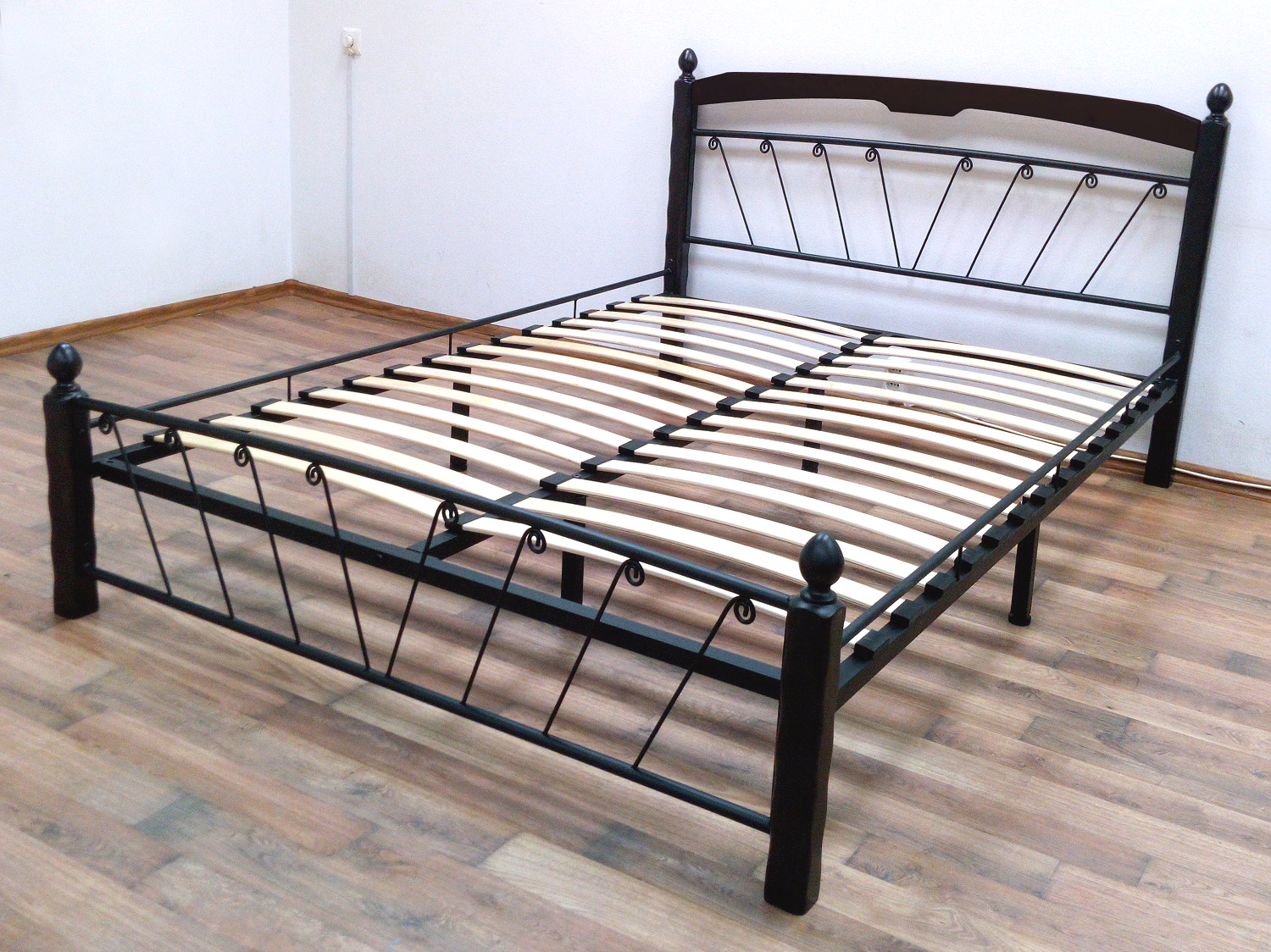Кровать "Муза 1" чёрный / шоколад (тёмно-коричневый)